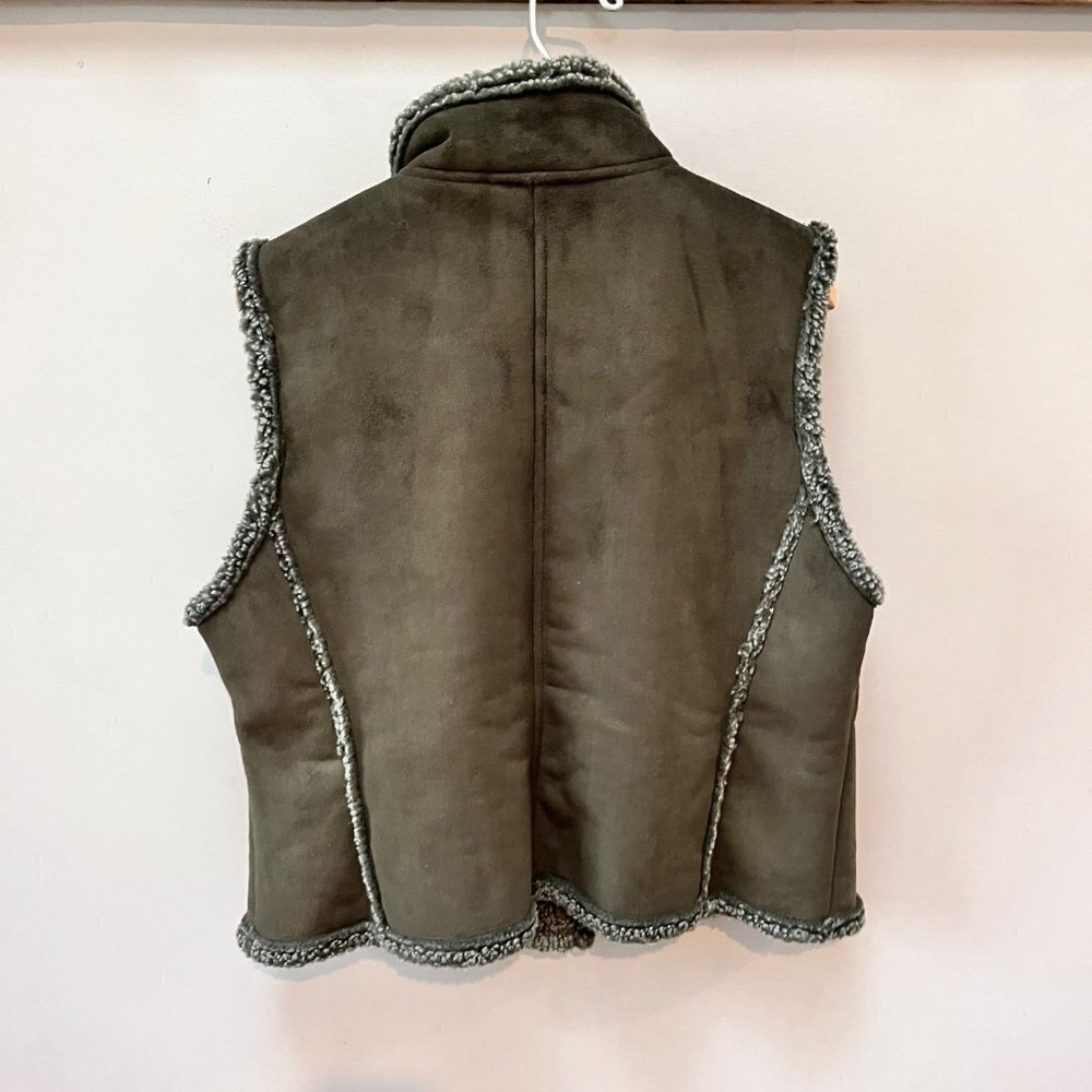 L.L. Bean Olive Green Sherpa-Lined Vest - Picture 6 of 7